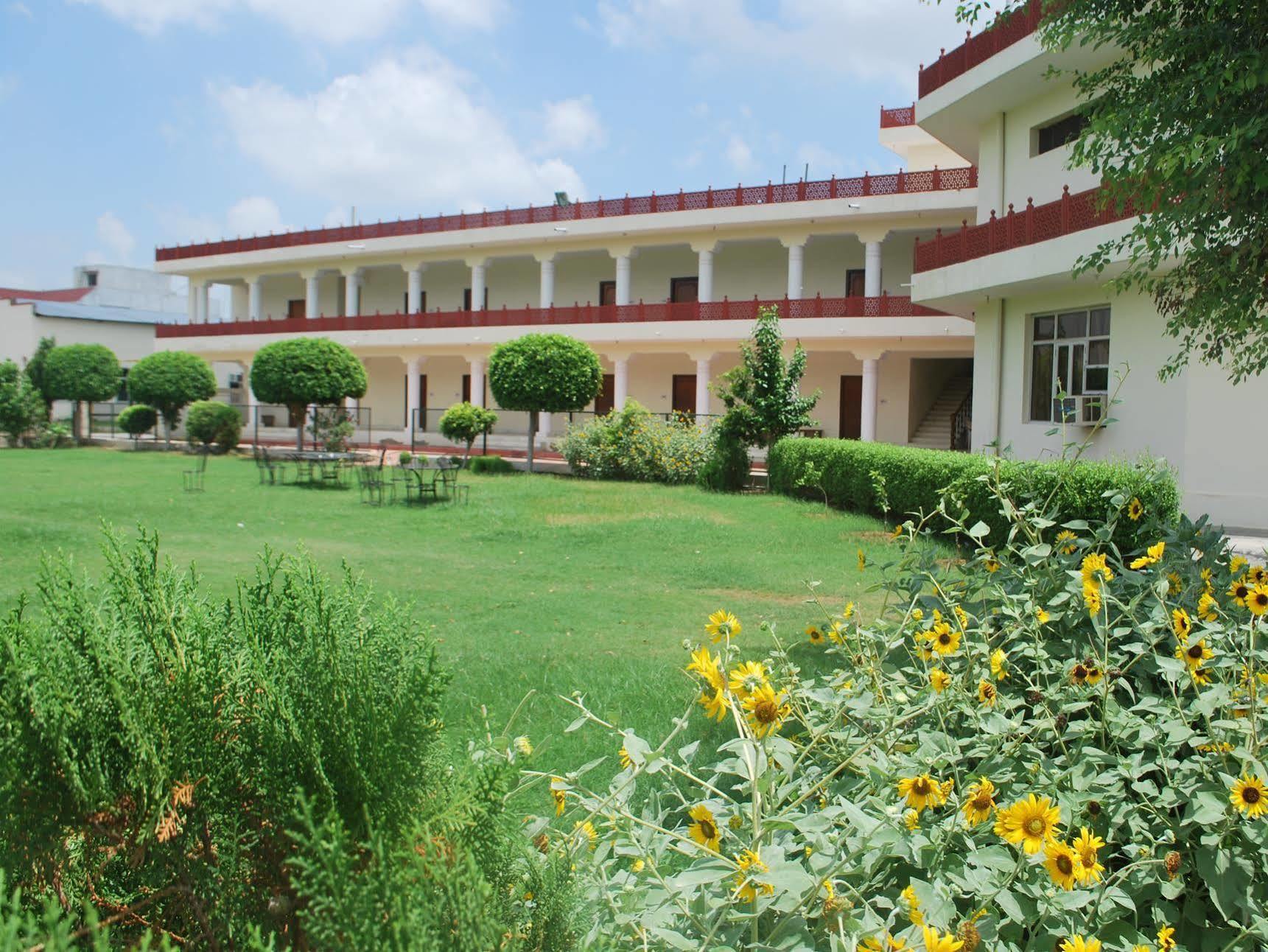 Regenta Resort Shyam Bharatpur Eksteriør billede